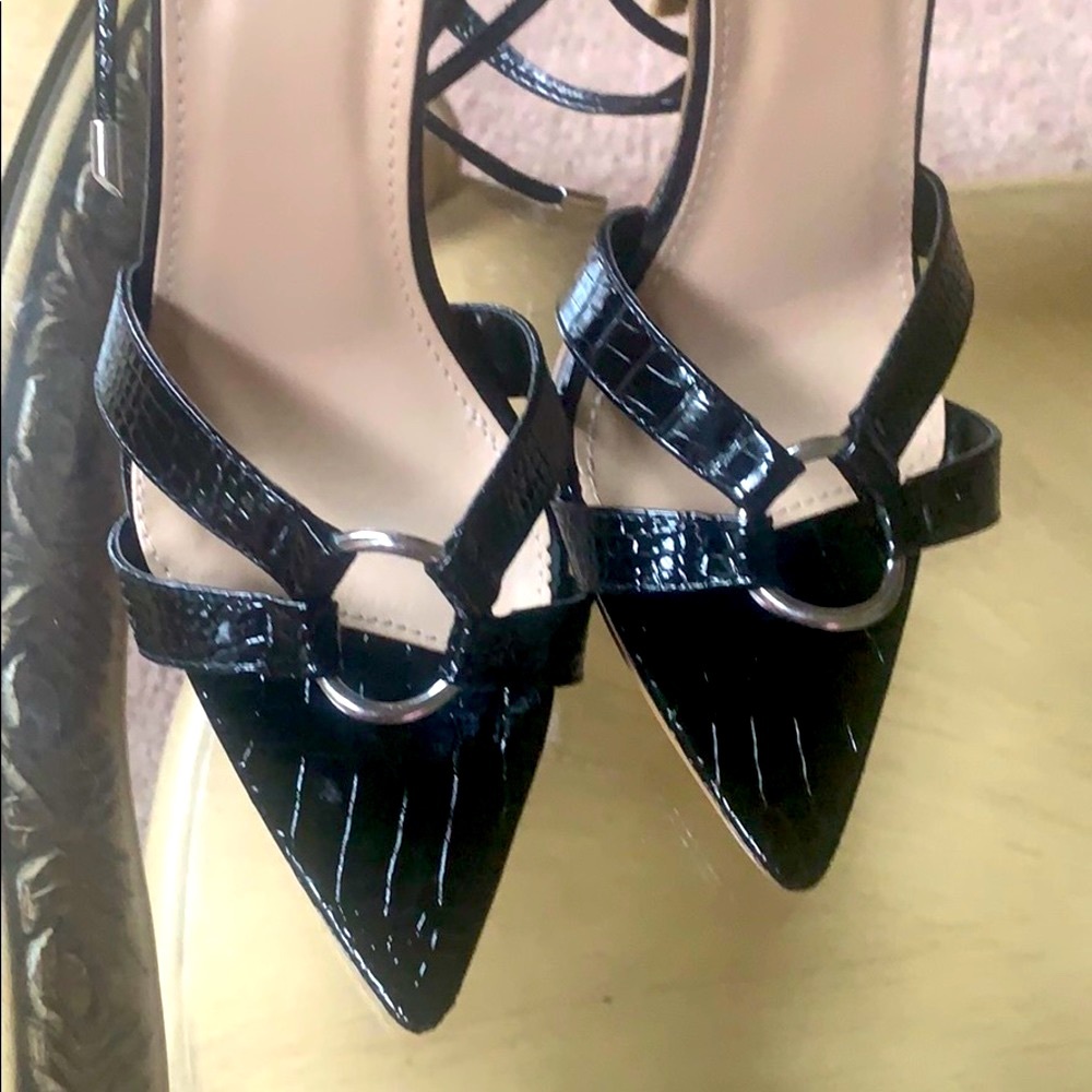 Brand new pointy strappy heels